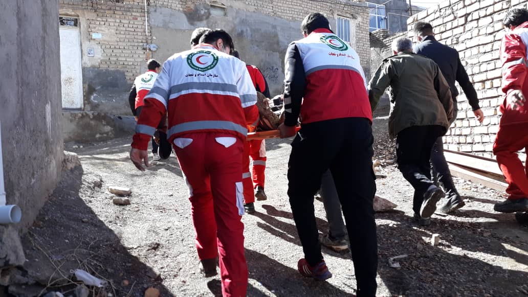 همزمان با ایام دهه مبارک فجر برگزار شد:مانور توان افزایی تیم‌های جست و جو و نجات در آوار در روستای کرمجگان